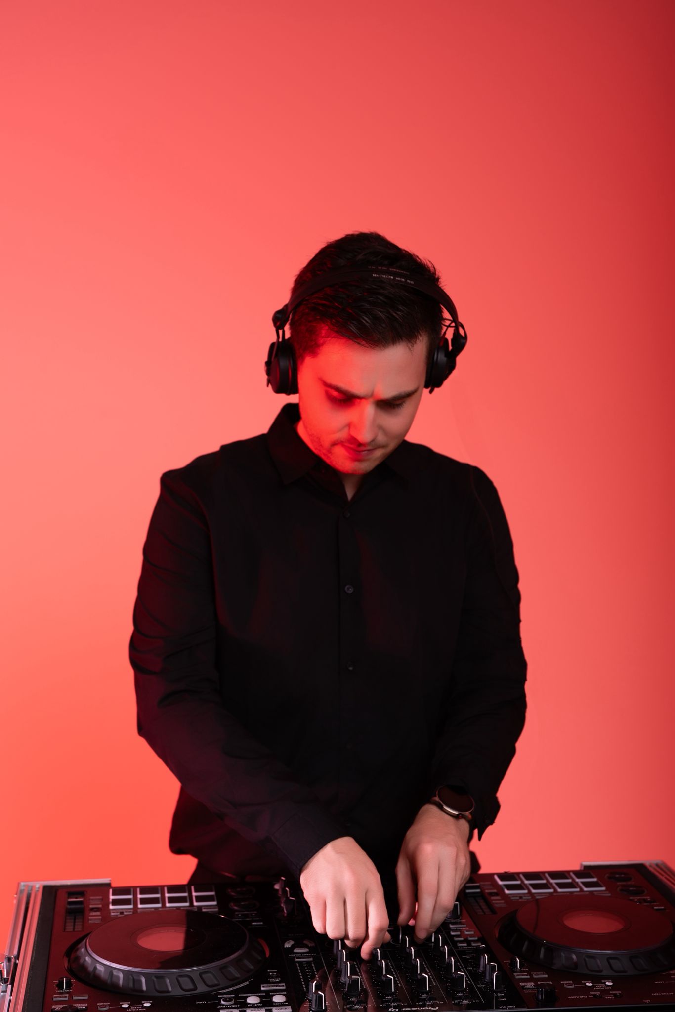 Neyro Clarks - DJ