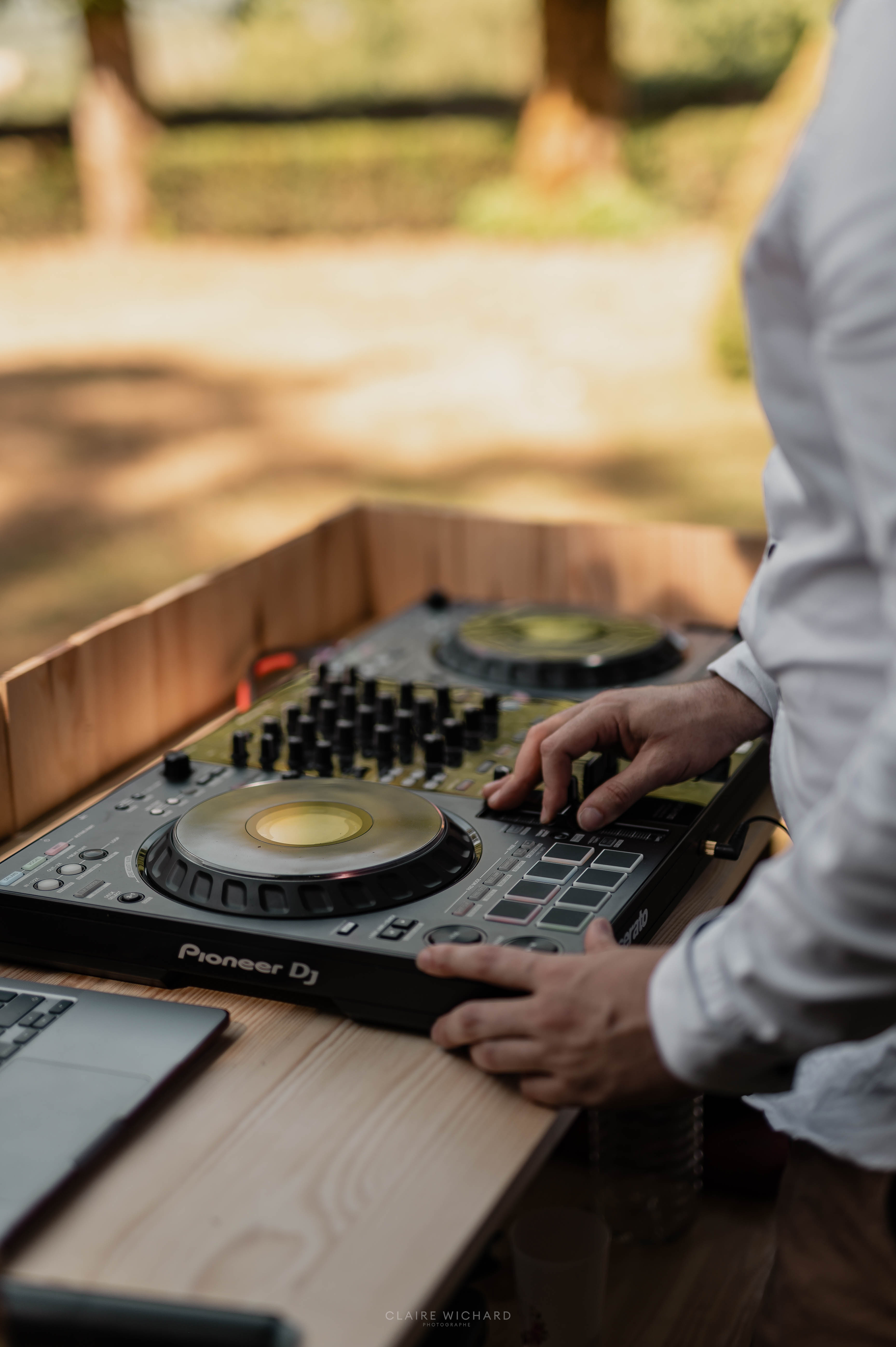 DJ Lounge